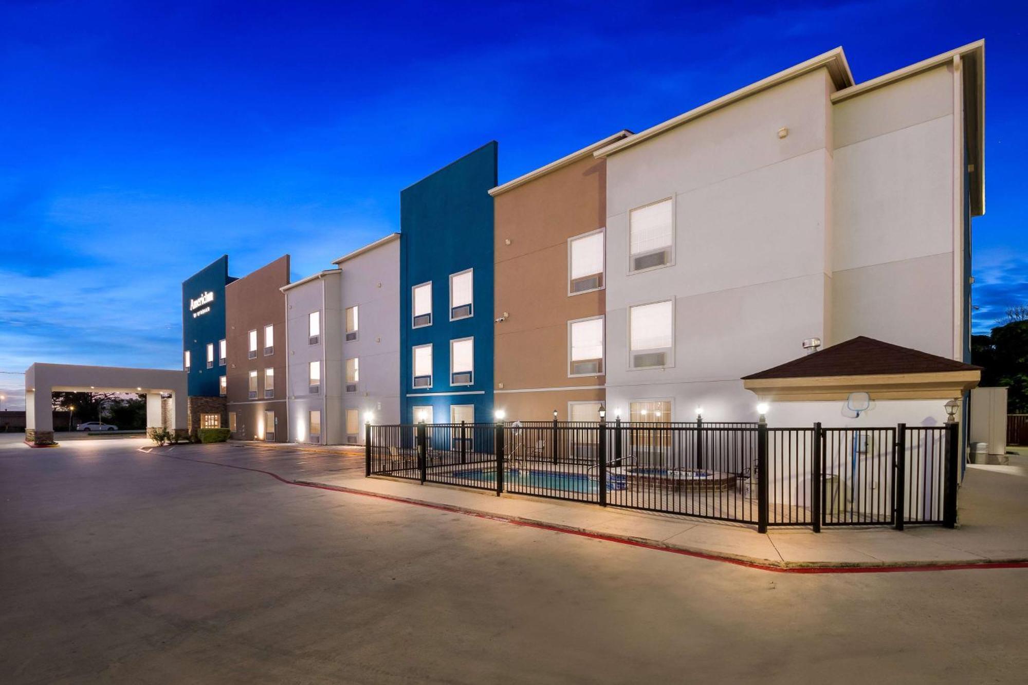 Americinn By Wyndham New Braunfels Bagian luar foto