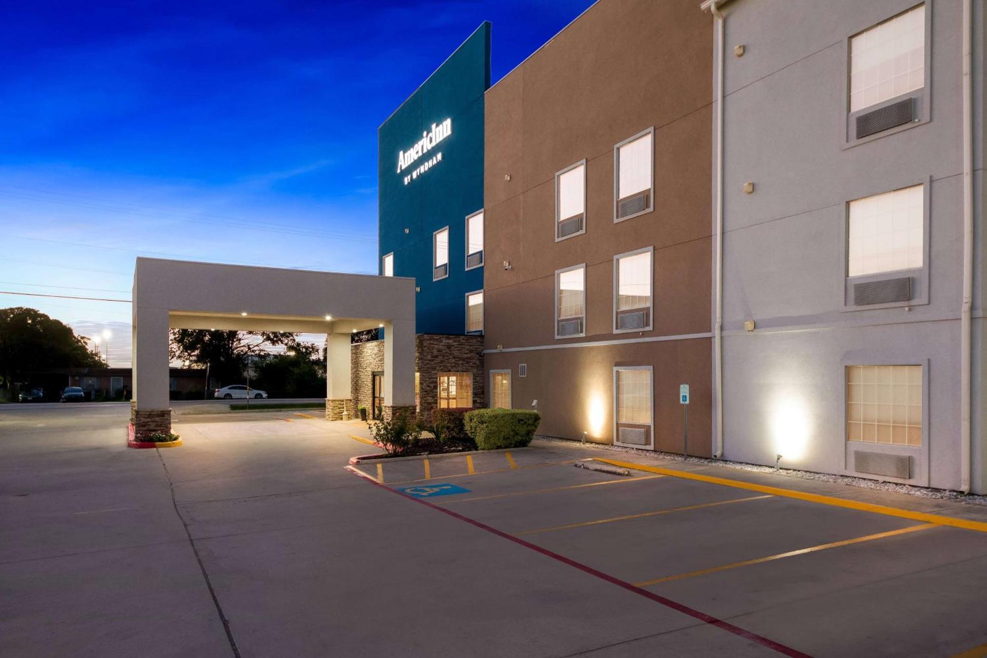 Americinn By Wyndham New Braunfels Bagian luar foto