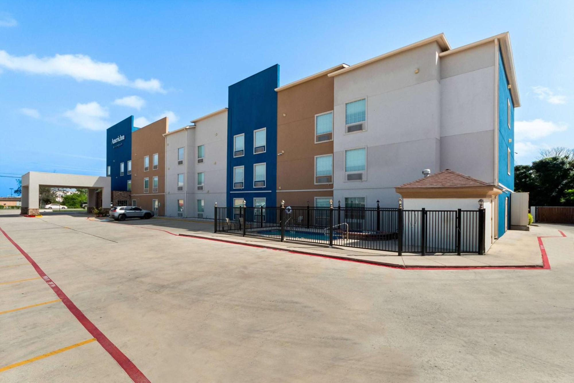 Americinn By Wyndham New Braunfels Bagian luar foto