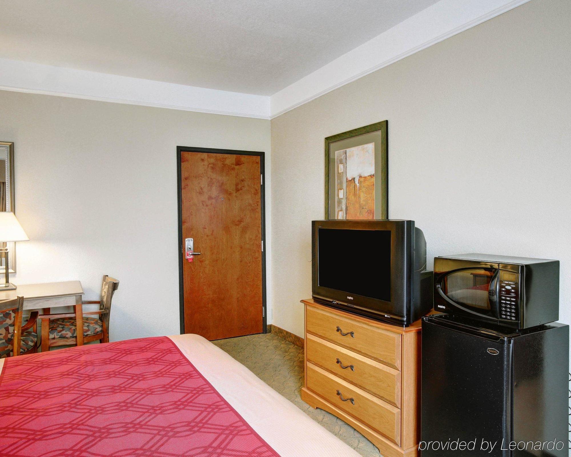 Americinn By Wyndham New Braunfels Bagian luar foto